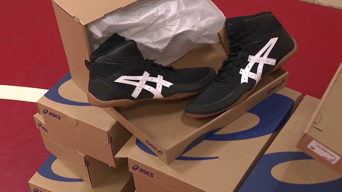 Nonprofit donates shoes to Scranton high school wrestling team