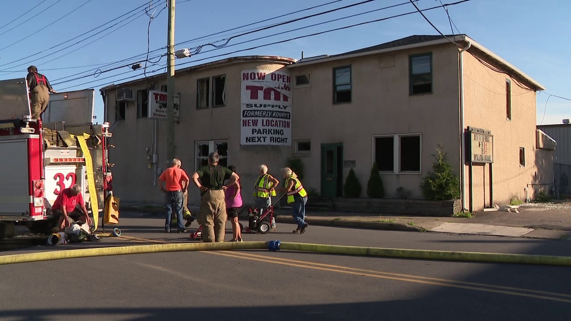 Firefighters fight blaze at hardware store in Pringle | wnep.com