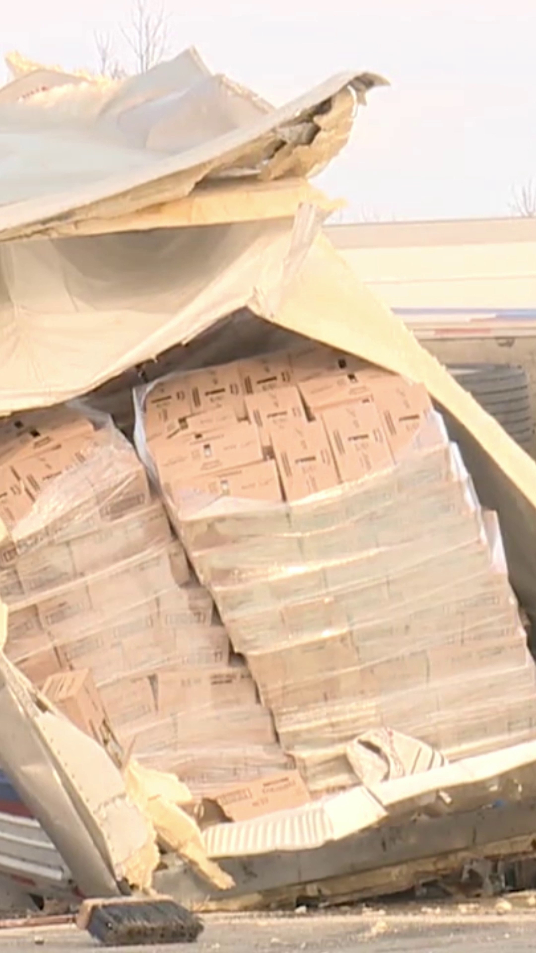 Tractor-trailer hauling butter struck by train in Luzerne County | wnep.com
