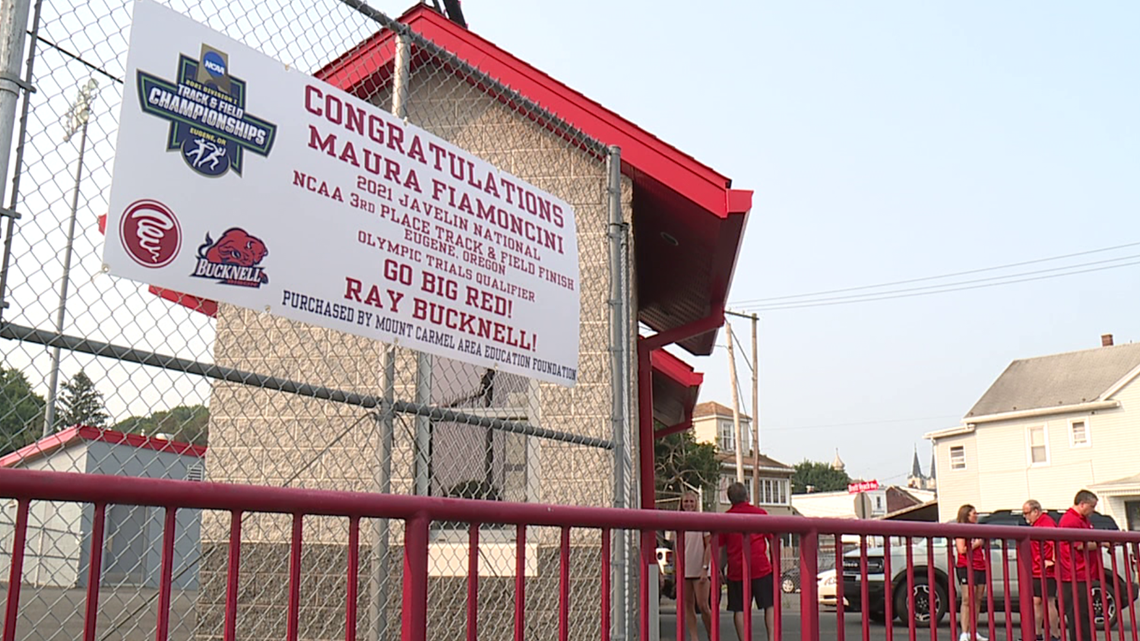 Mount Carmel area honors track star - Vimarsana News