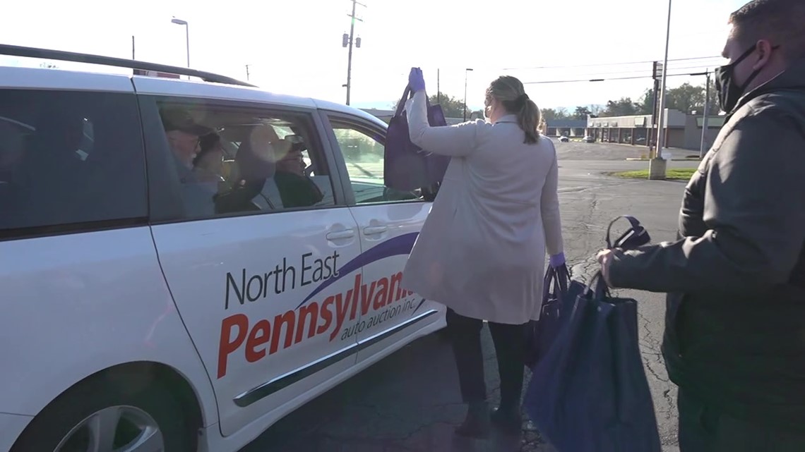 Veterans enjoy free breakfast