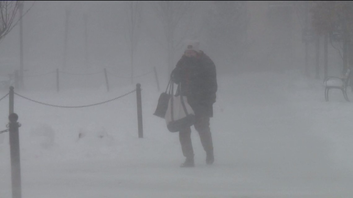 Snow Squalls Bring White-Out Conditions | wnep.com