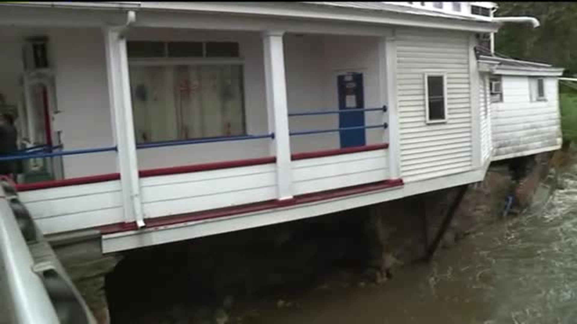 Tremont Trying to Stay Ahead of Flood Waters