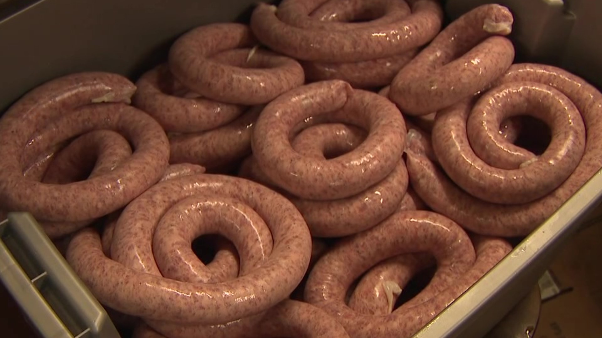 Newswatch 16's Melissa Steininger takes us to Luzerne County, where people are going crazy for kielbasa.