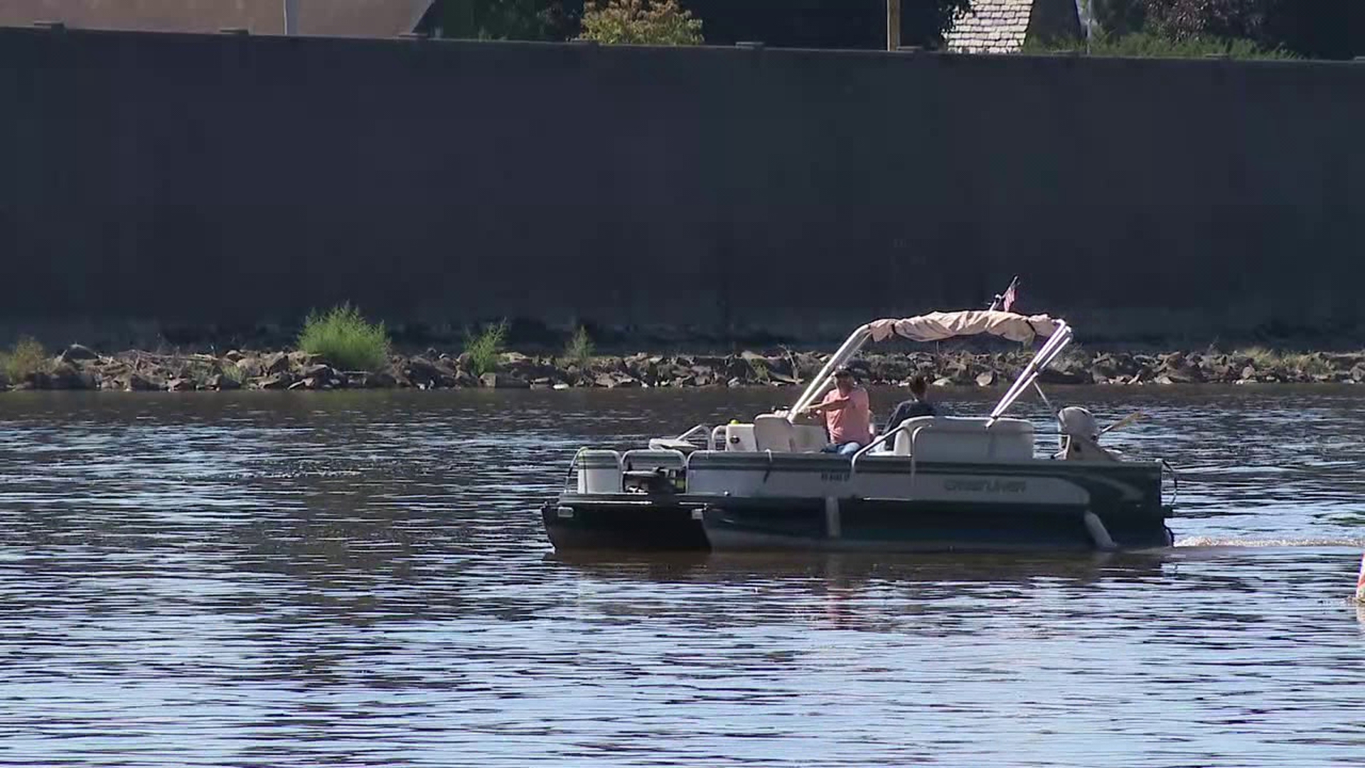 Labor Day boaters spend day out on the water as summer starts coming to a close
