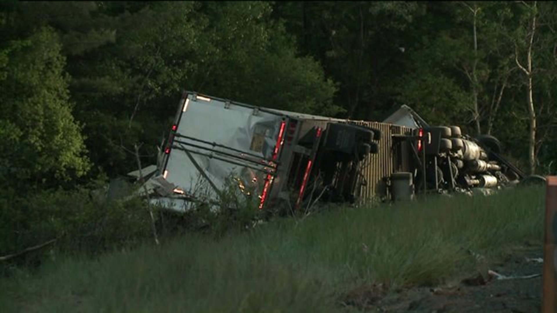 Traffic Backed Up on Interstate 80 after Trailer Crash | wnep.com