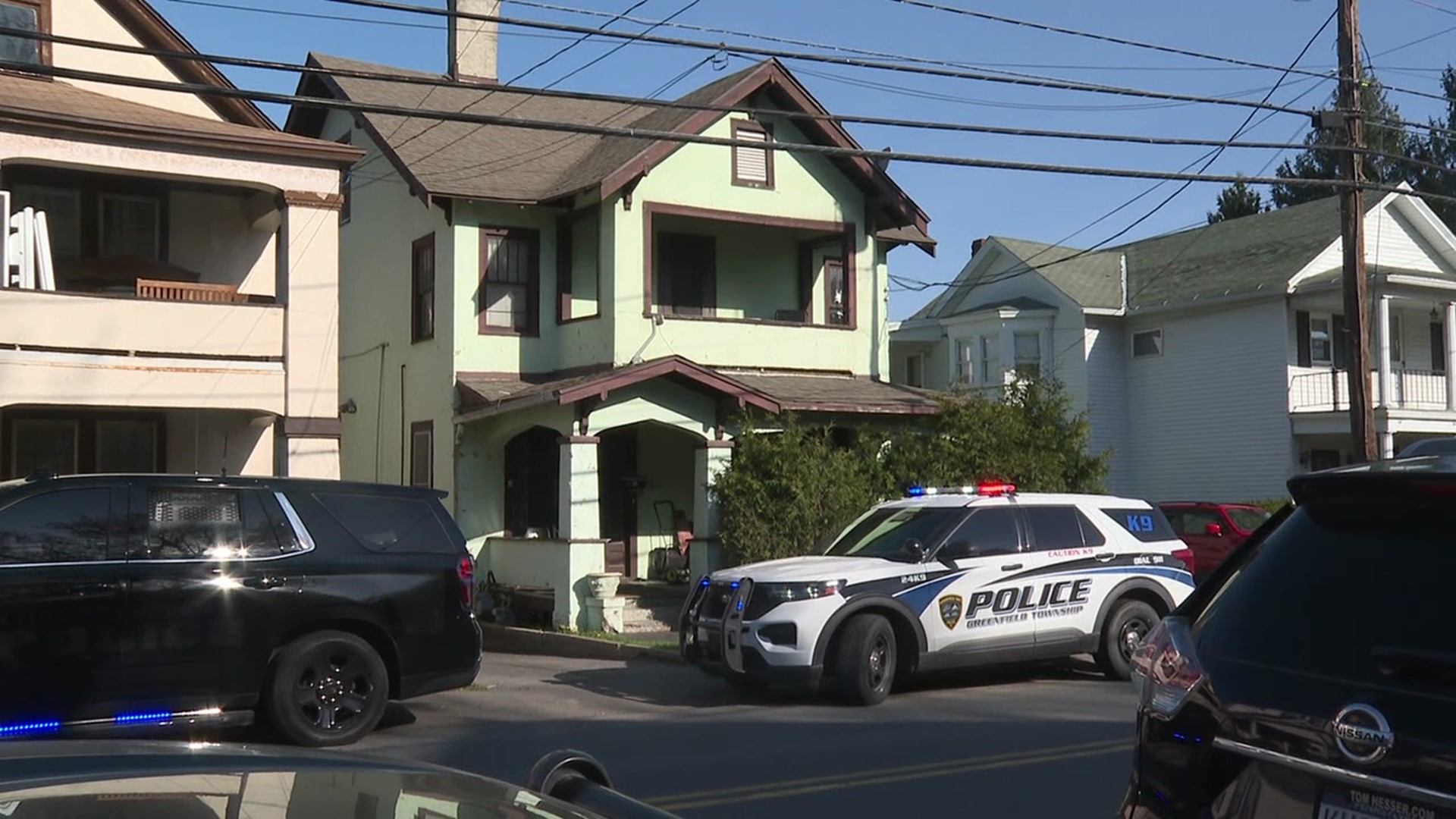 Police officers from multiple departments surrounded a home in Carbondale to arrest an accused drug dealer.