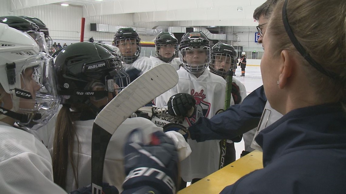 The Wilkes-Barre/Scranton Lady Knights Ice Hockey Team Off To A Good Beginning