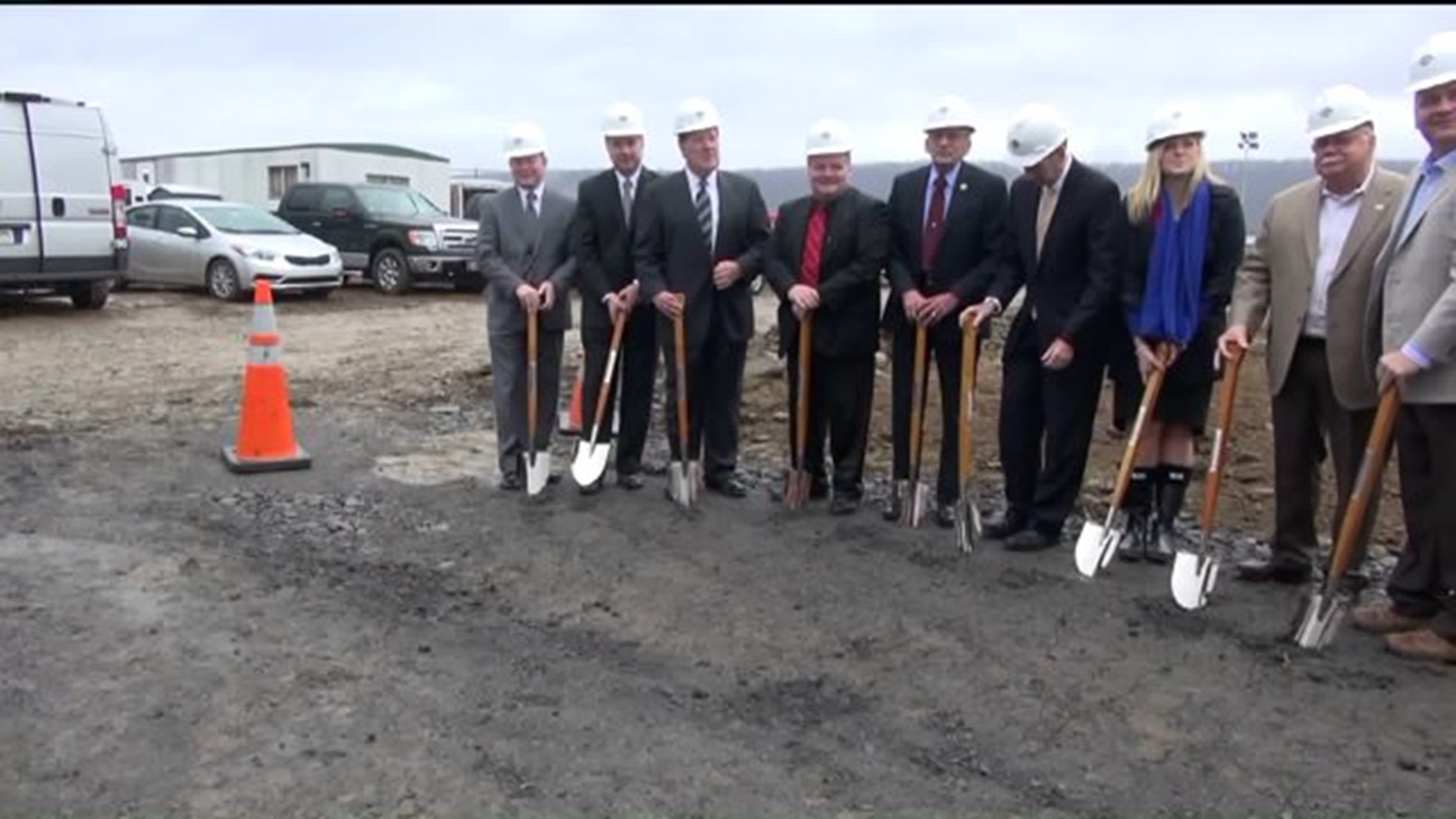 New Natural Gas Power Plant Breaks Ground