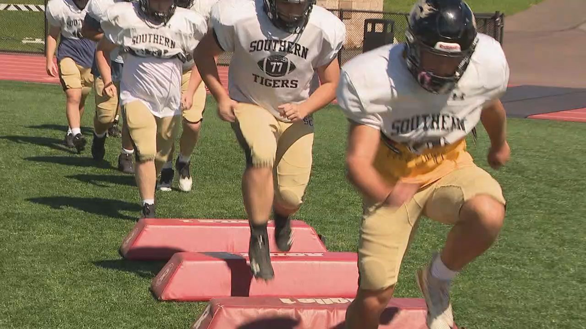 southern columbia Battles Mount Carmel Friday to start (8-0)