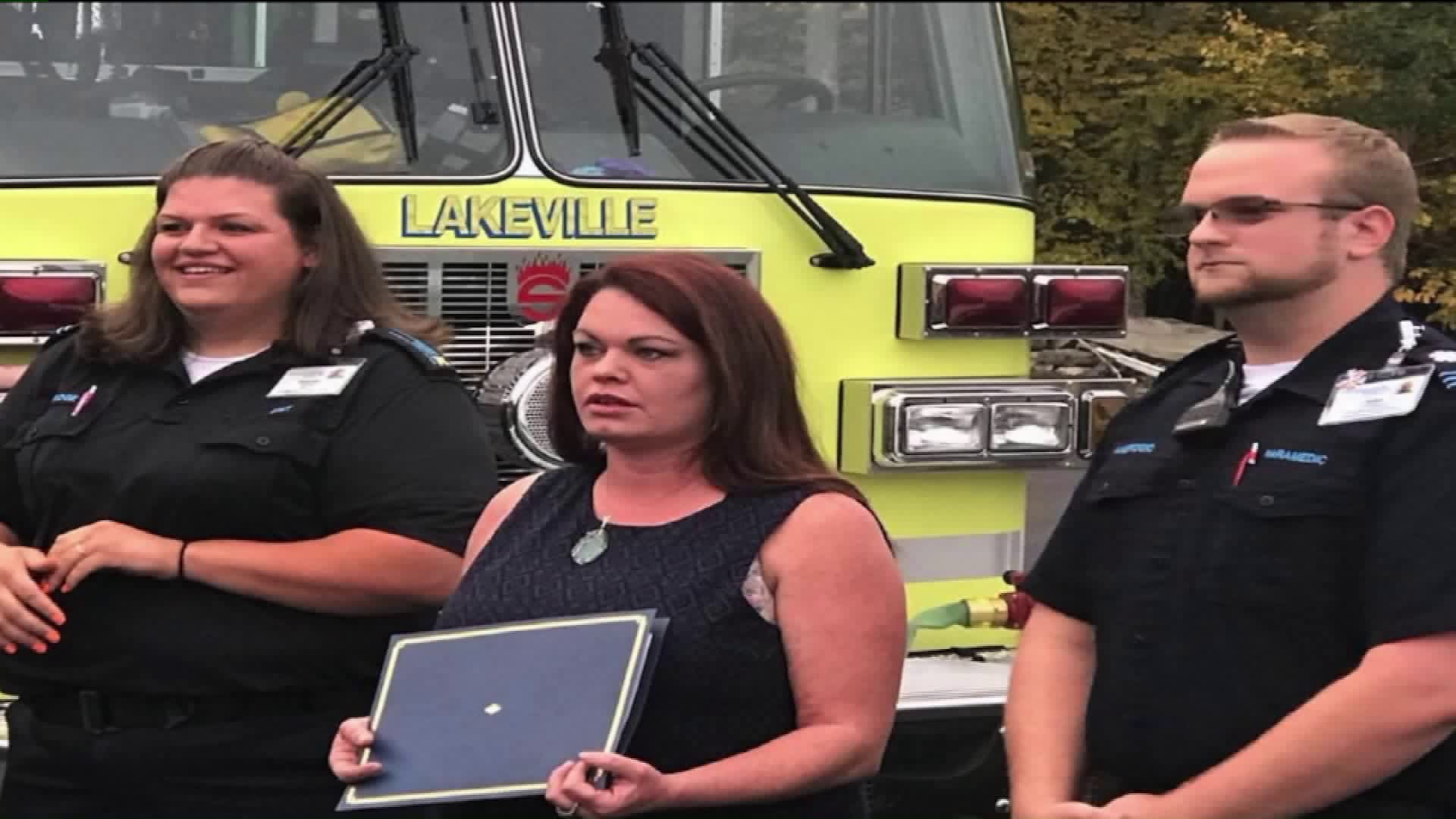 Woman Honored After Saving Crash Victim`s Life