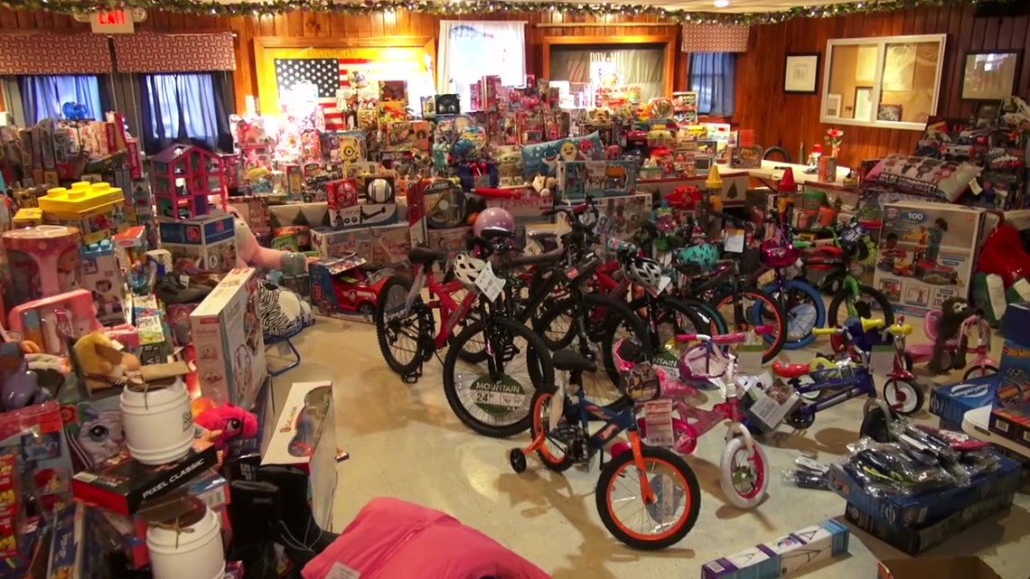VFW members collecting toys and clothes to help needy kids - Vimarsana News