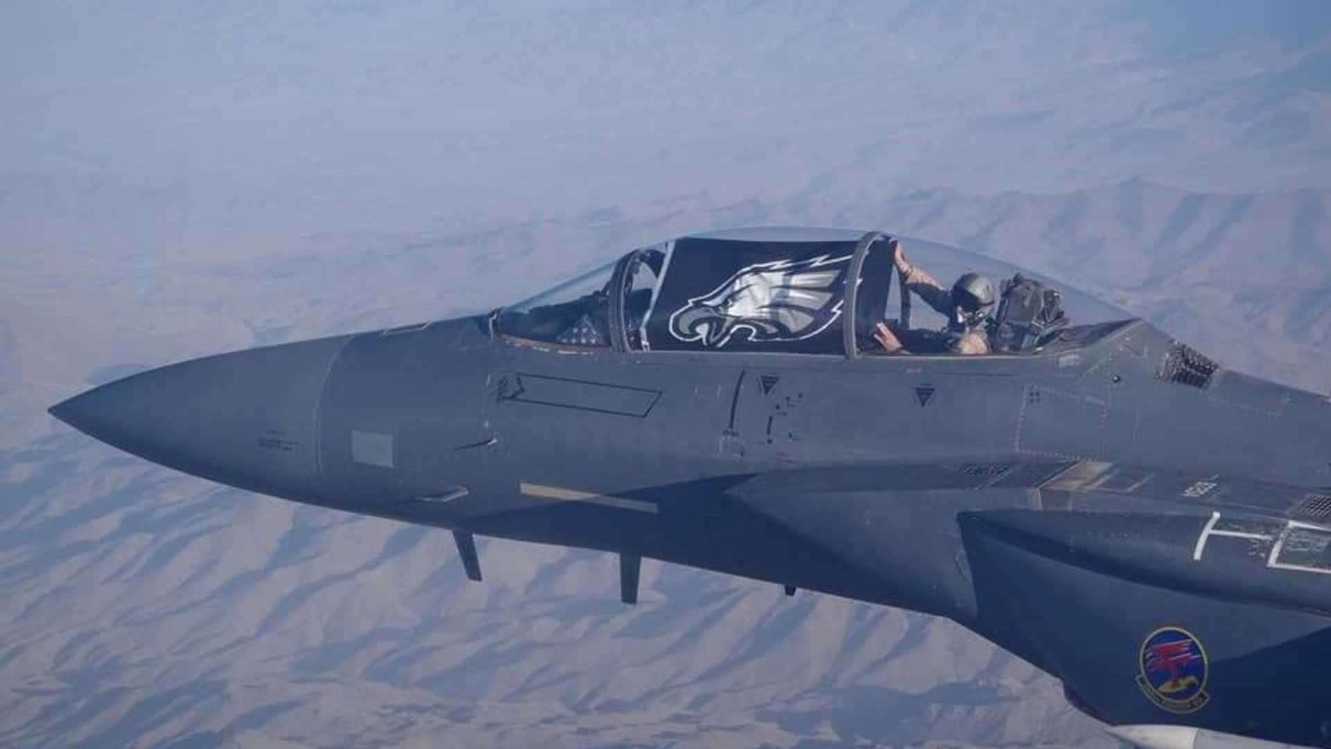 A former Air Force fighter pilot displayed his loyalty to his team when deployed in Afghanistan in 2011.