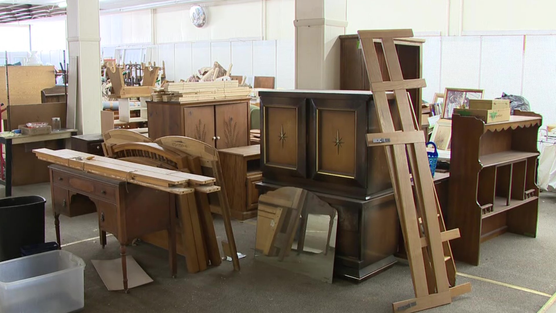 DIG Furniture Bank provides free furniture to people in need.