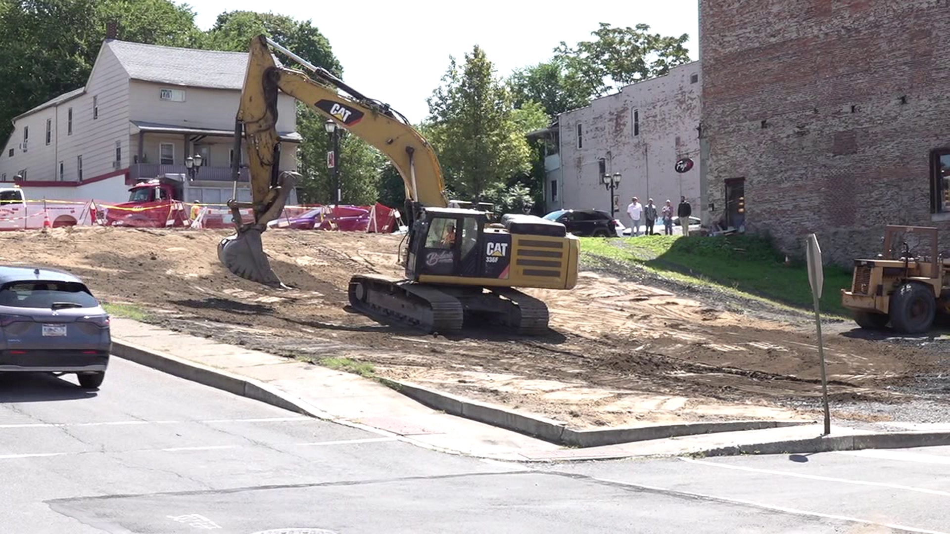 A revitalization project will bring a new theatre to the city. Newswatch 16's Valeria Quiñones spoke with the mayor about the plans.