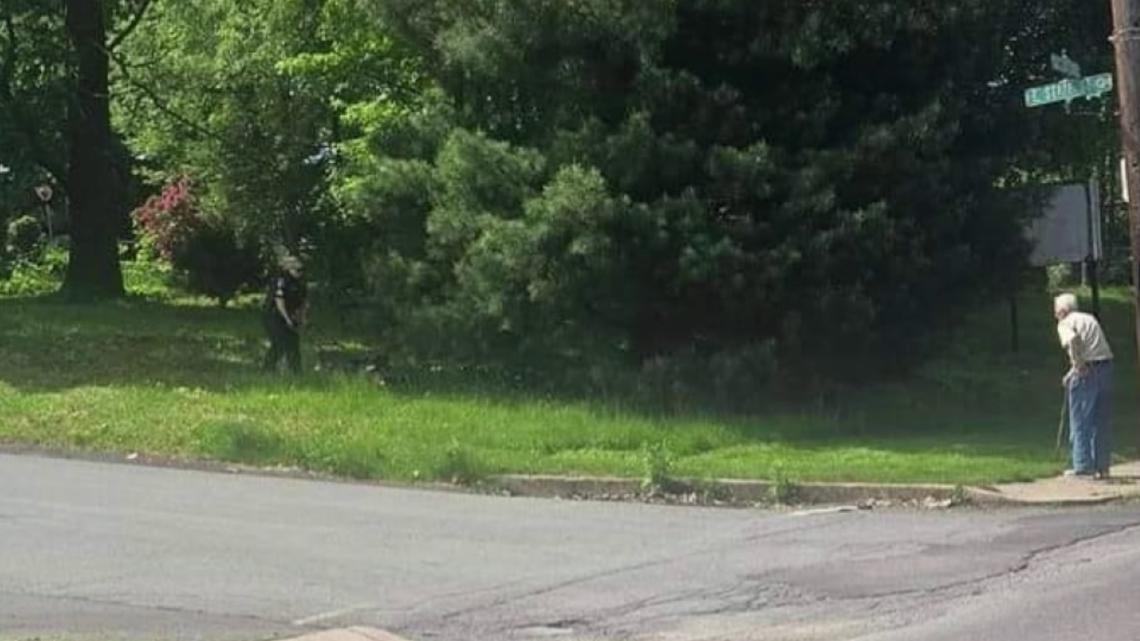 Archbald officer aids elderly resident with yard work - Vimarsana News