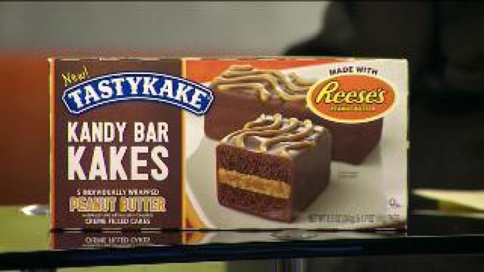 Taste Test: Tastykake Kandy Bar Kakes with Reese’s Peanut Butter