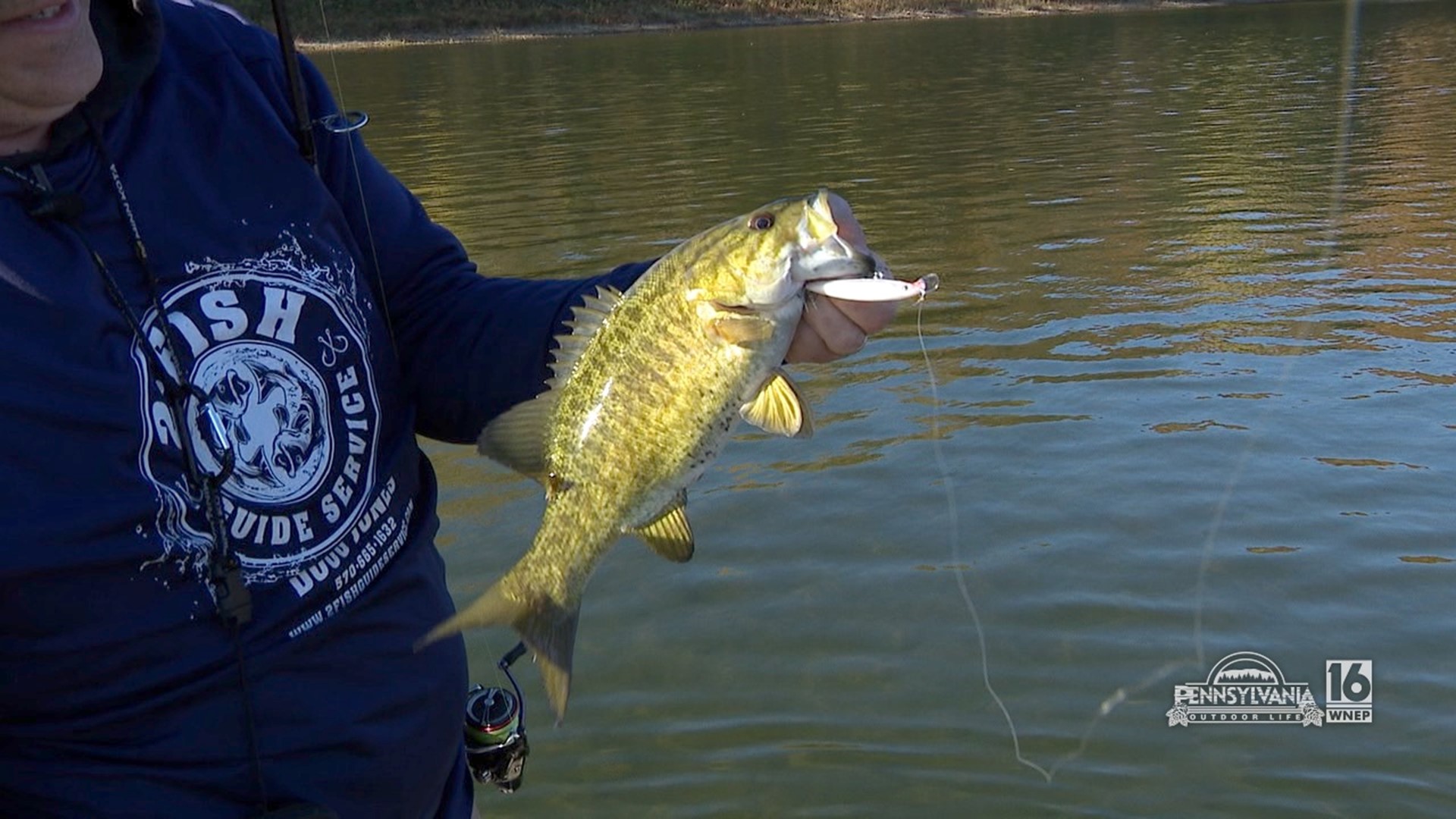Tips for catching big smallmouth bass in the fall.
