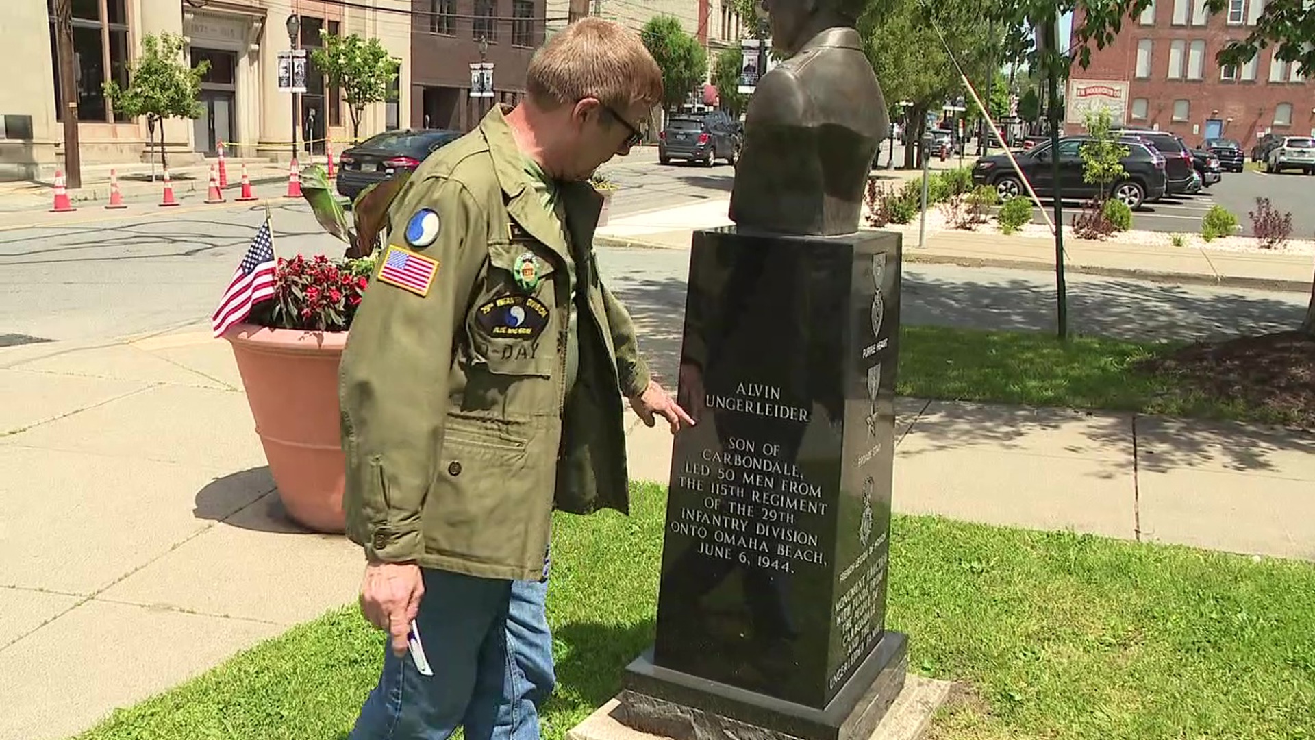Newswatch 16's Melissa Steininger spoke with a Carbondale man looking to keep alive the stories of D-Day veterans from his community and his own family.