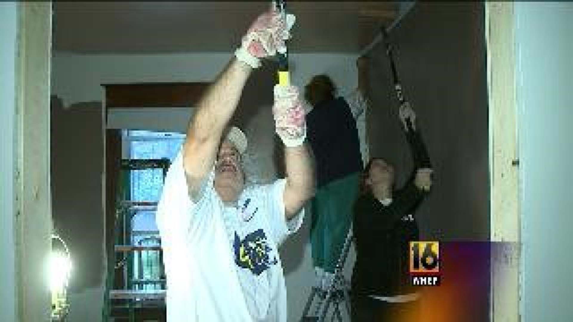 Prudential Employees Lend a Helping Hand