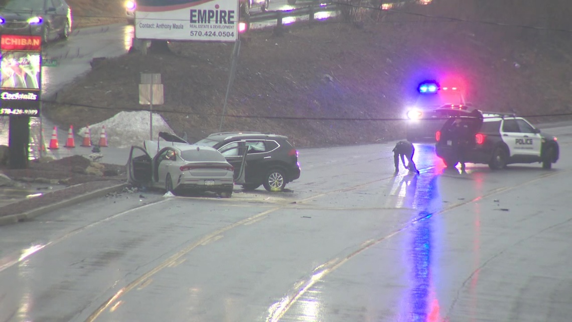 One woman dead, two people sent to hospital after crash in Monroe ...