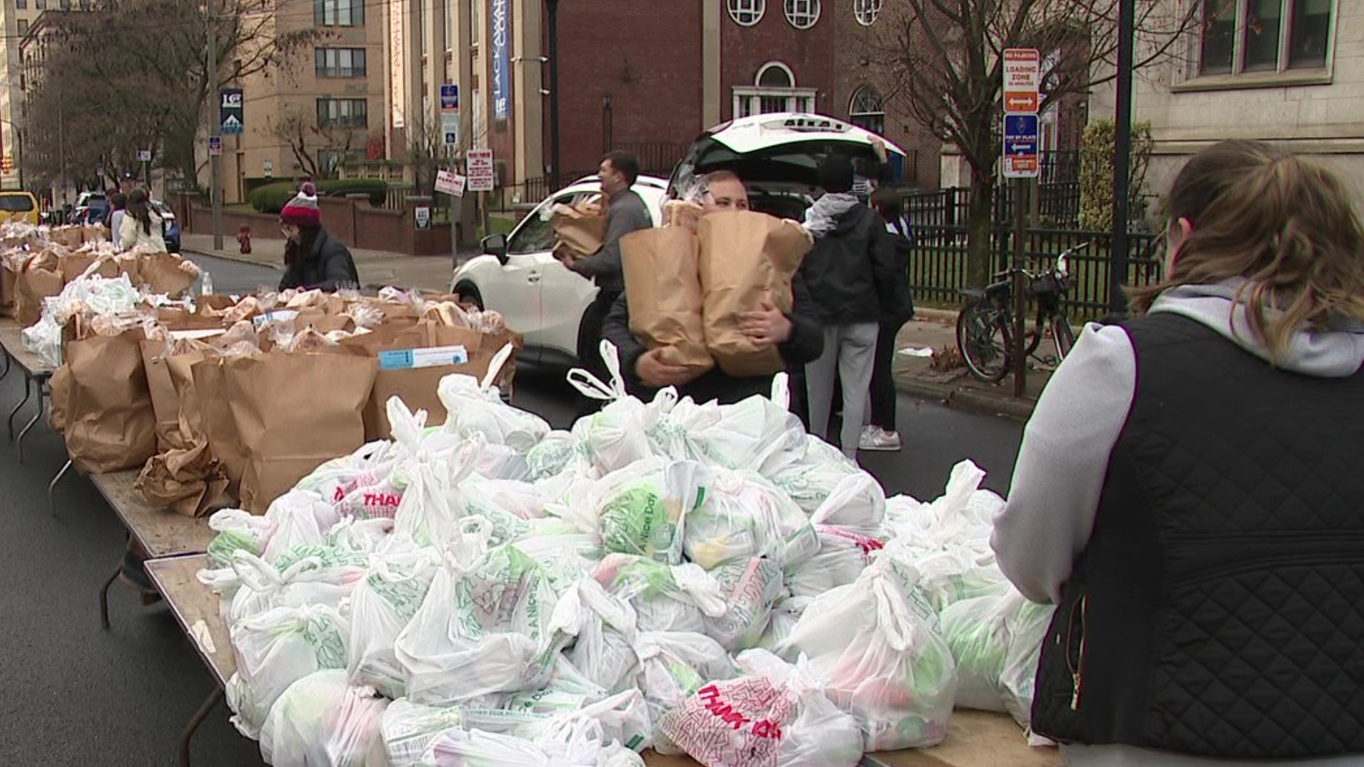 As Newswatch 16's Melissa Steininger reports, those families are now able to have a Thanksgiving meal.