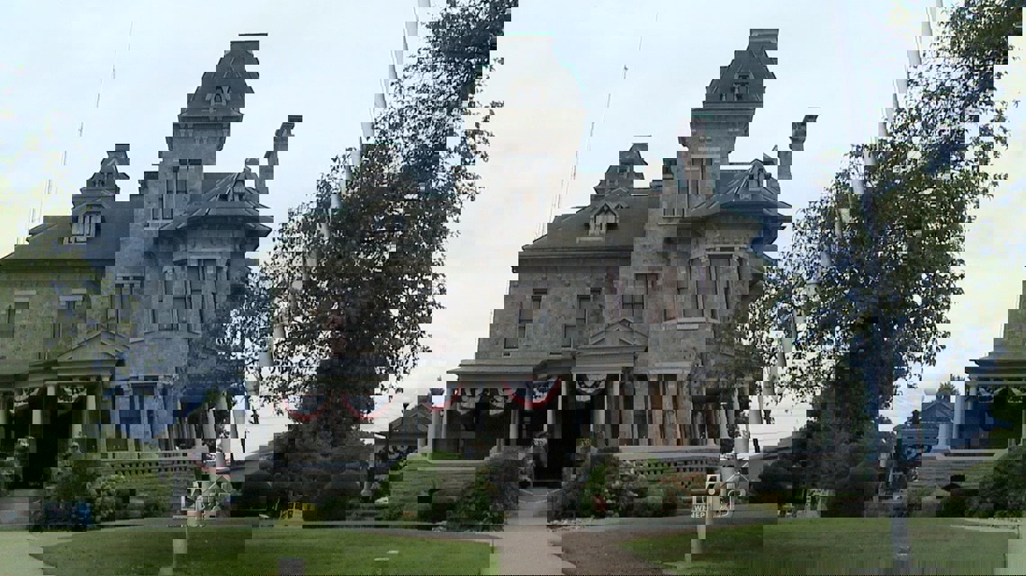 Tour The Jackson Mansion!