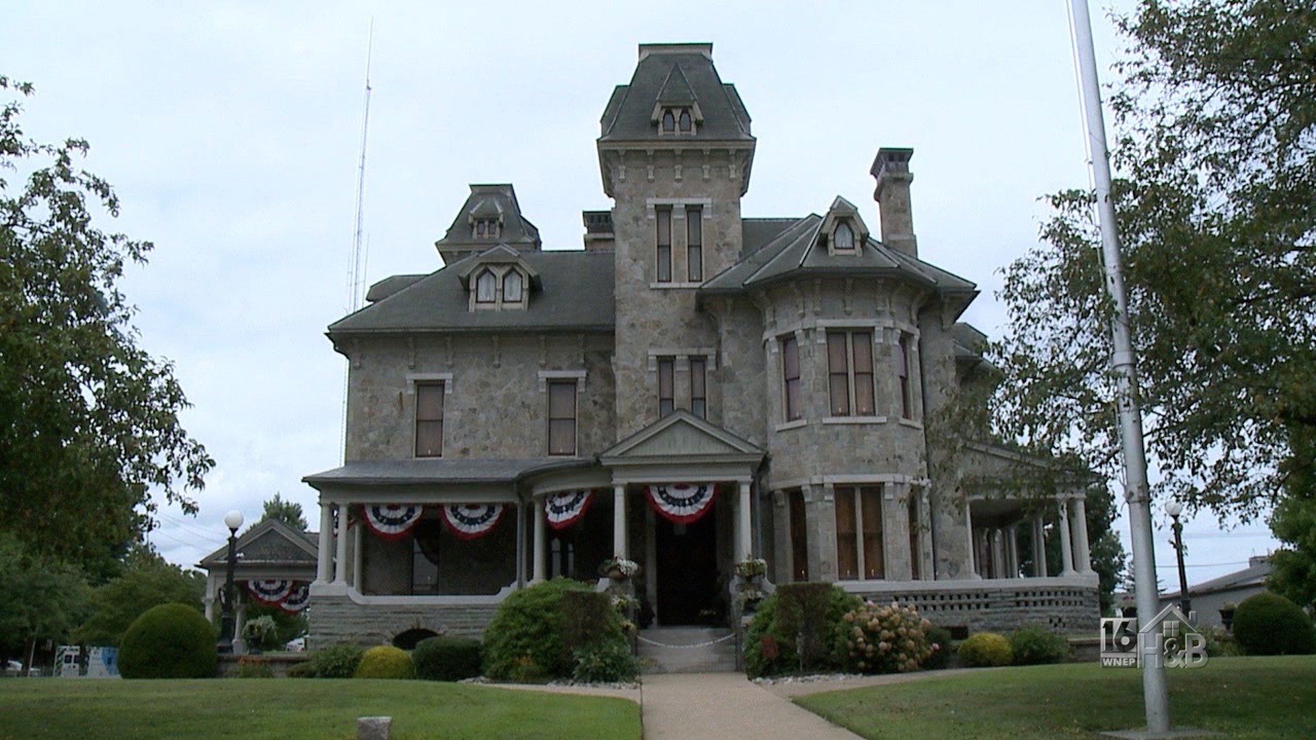 Tour The Jackson Mansion!