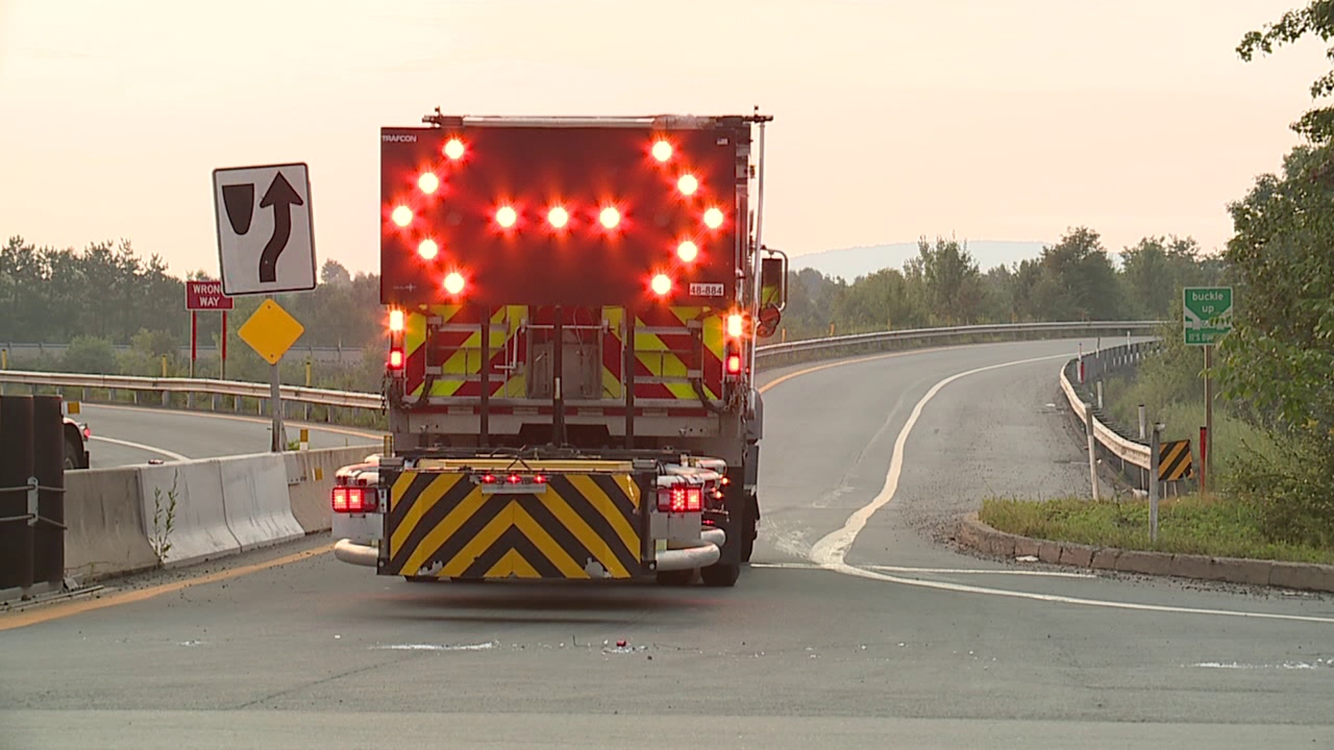 The crash happened around 2:45 a.m. Wednesday along I-476 South in Pittston Township.