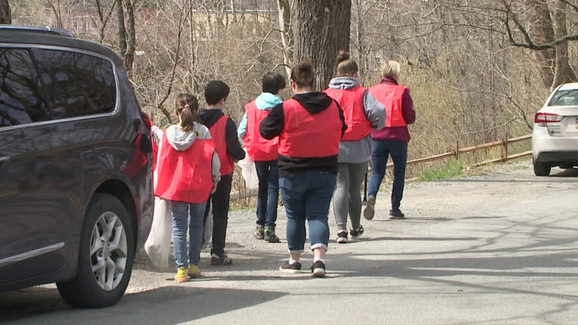 Those in the Poconos are celebrating Earth Day by doing their part and picking up trash.