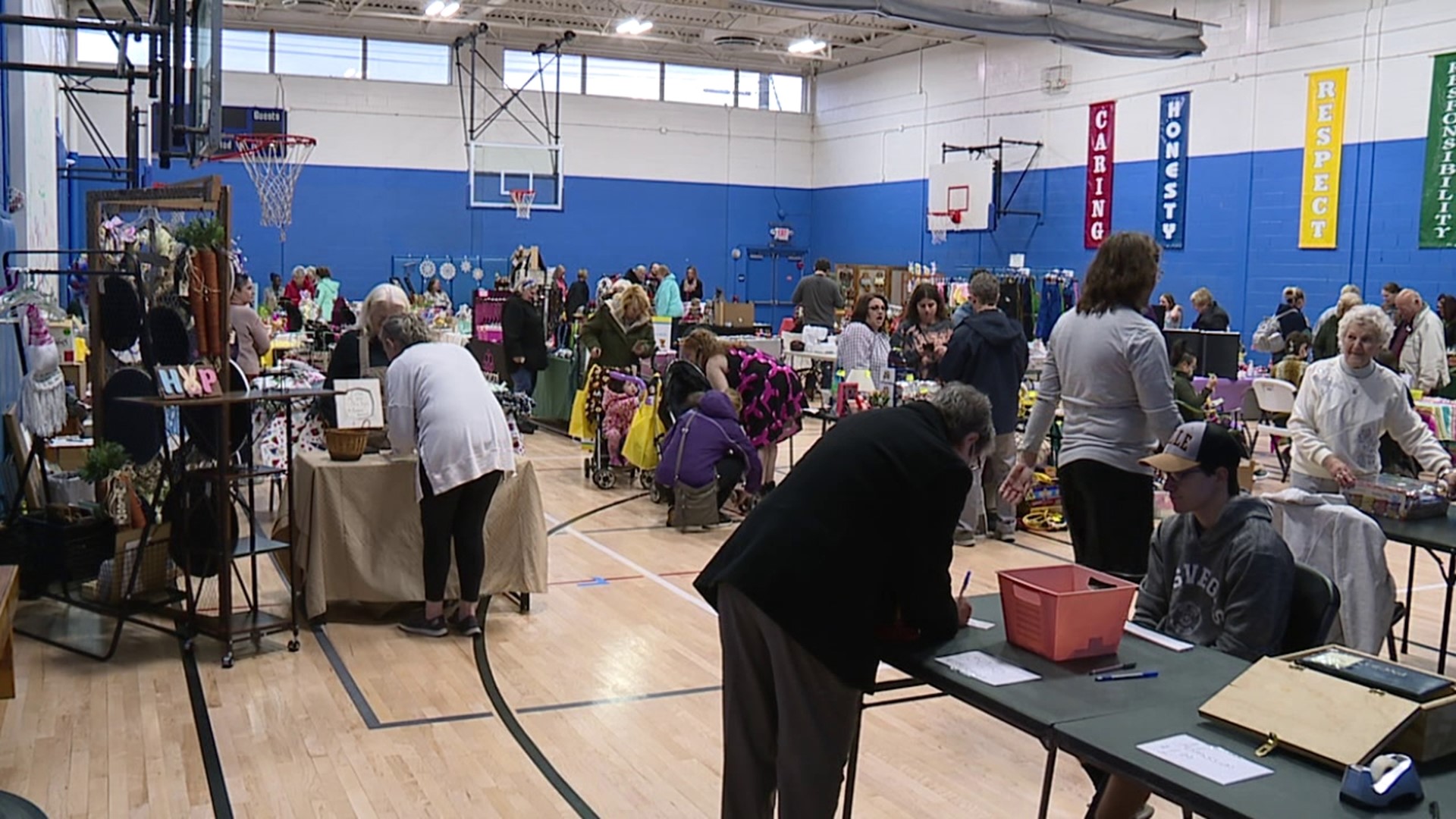The Carbondale YMCA held its annual craft and vendor fair Sunday.