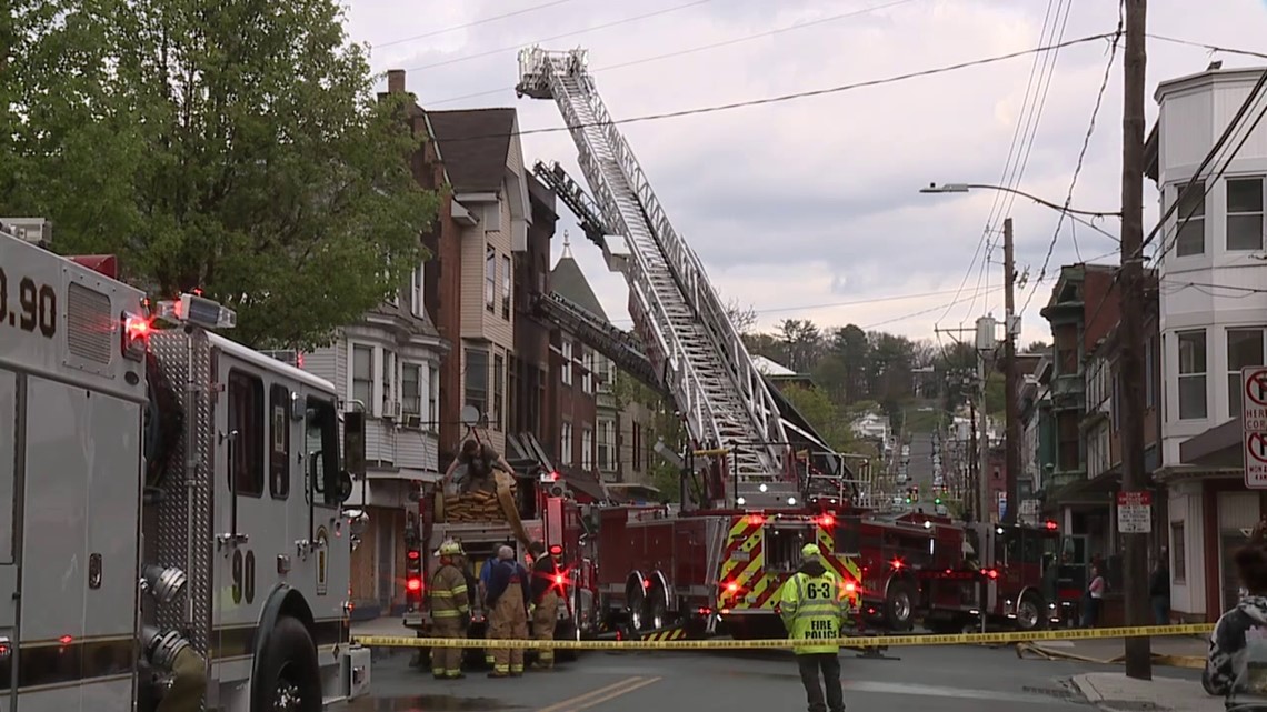 Fire crews battle blaze in Shamokin | wnep.com