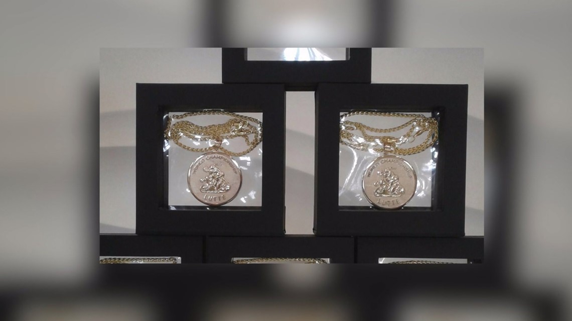 Kingston Jeweler Designs Gold Medal for Champion Wrestlers