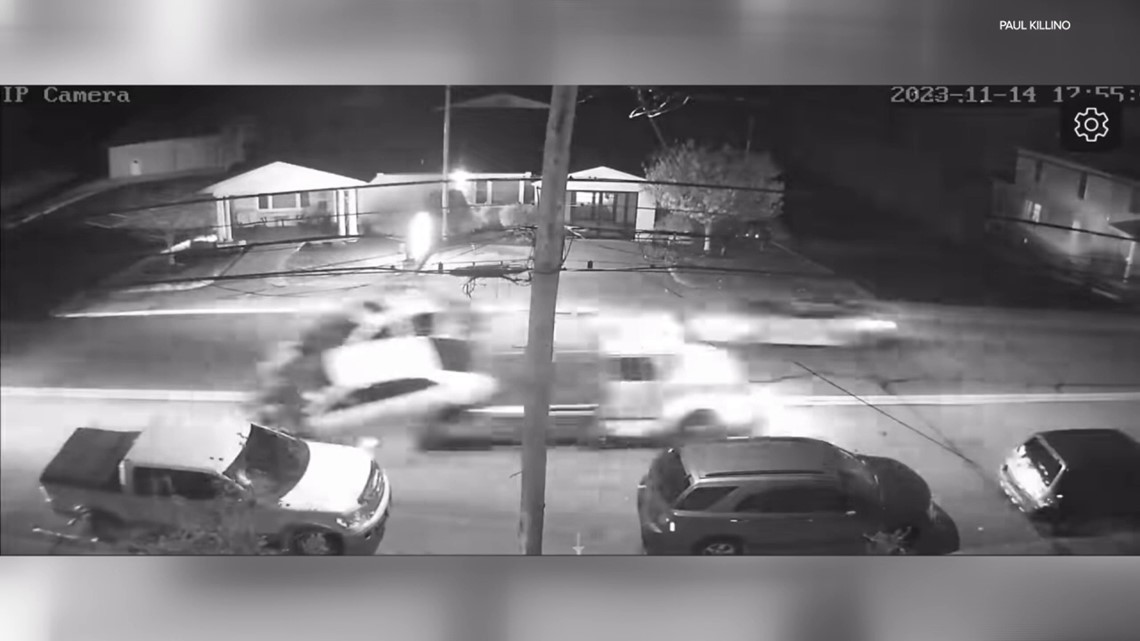 Tow truck crash in Taylor injures 3, damages multiple vehicles - Vimarsana News