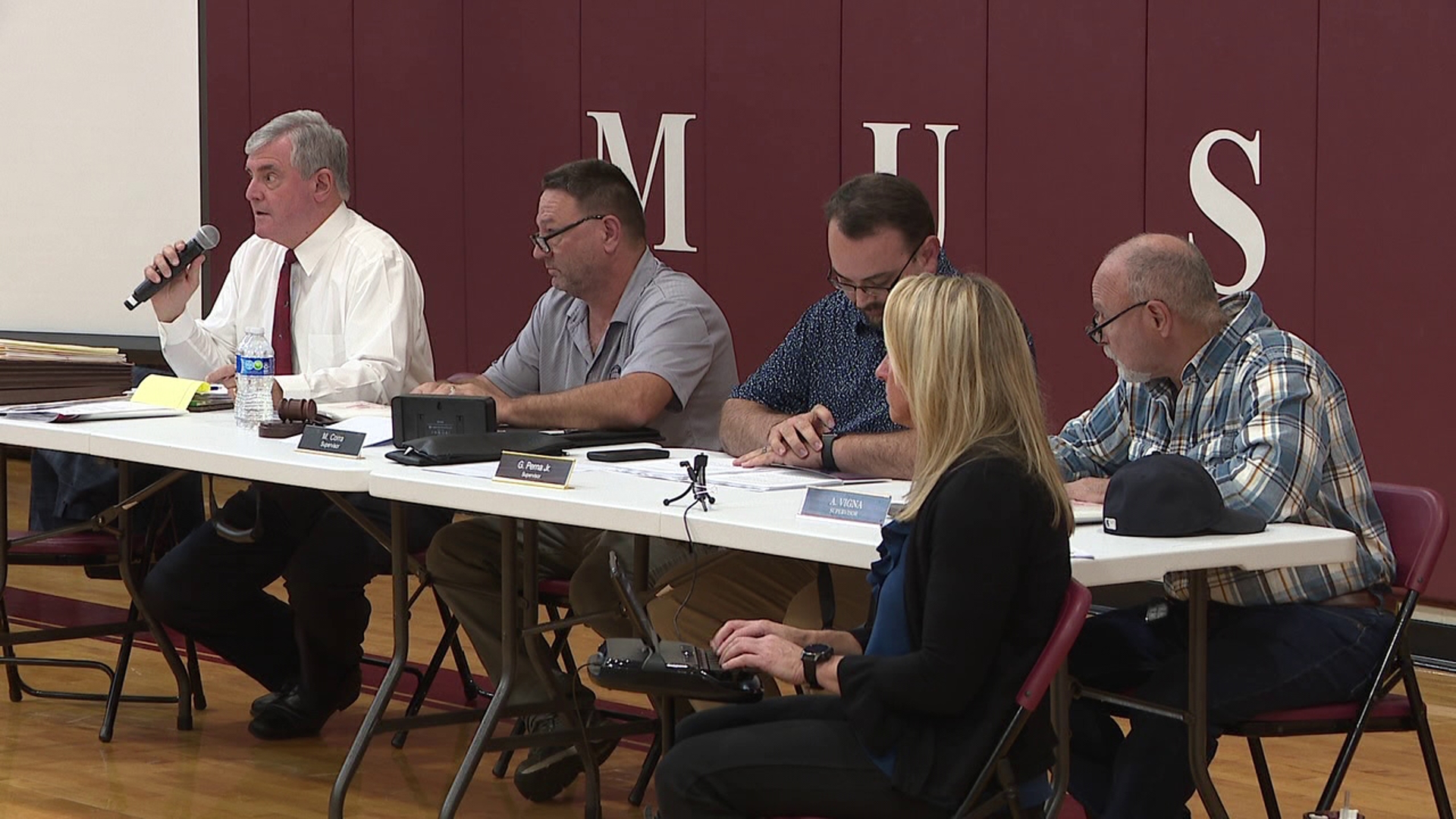 Kline Township supervisors vote to approve Amazon data center project ...