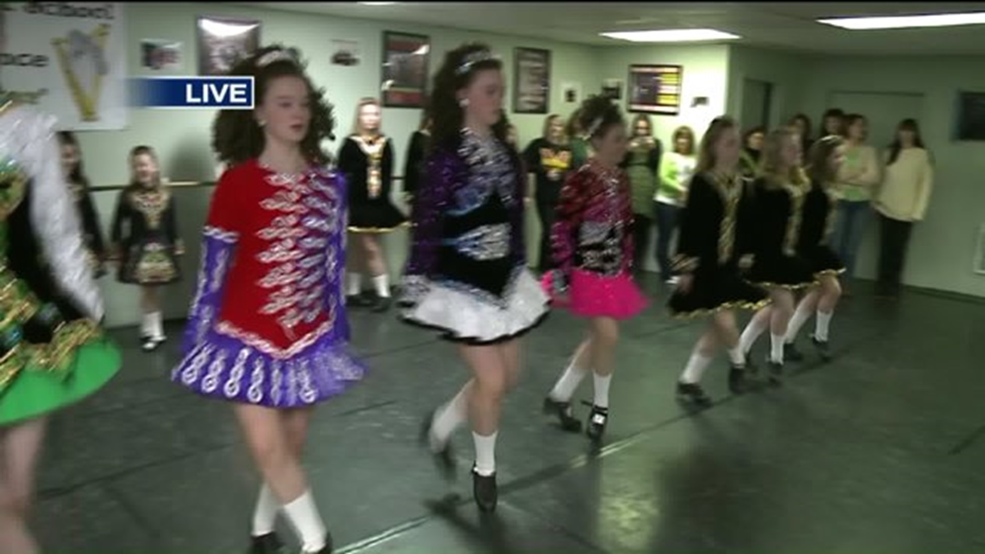 St Patrick`s Day Irish Step Dancers