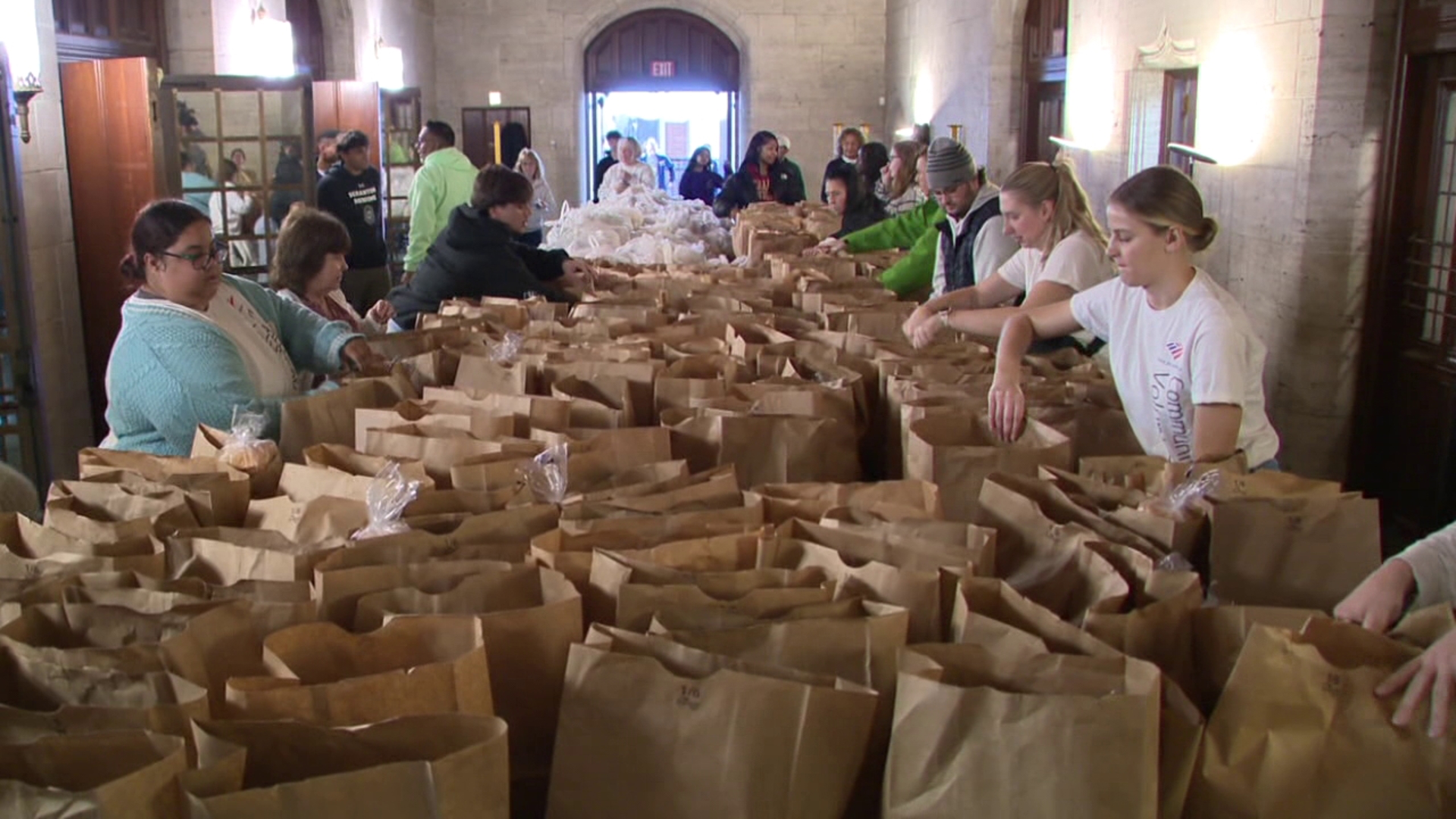Friends of the Poor and Catherine McAuley Center prepare for Thanksgiving program