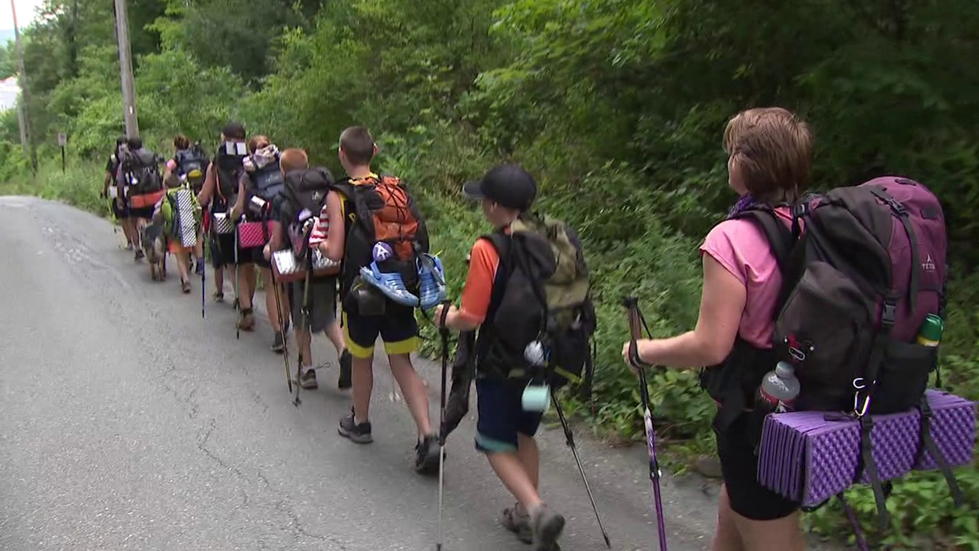 Newswatch 16's Amanda Eustice introduces us to a big family from Virginia making their way through our area and using each step along the way to reconnect.