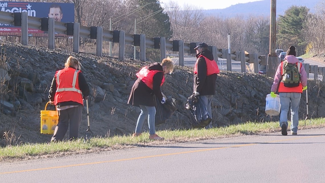 North Scranton Rotary Club cleans up Keyser Avenue