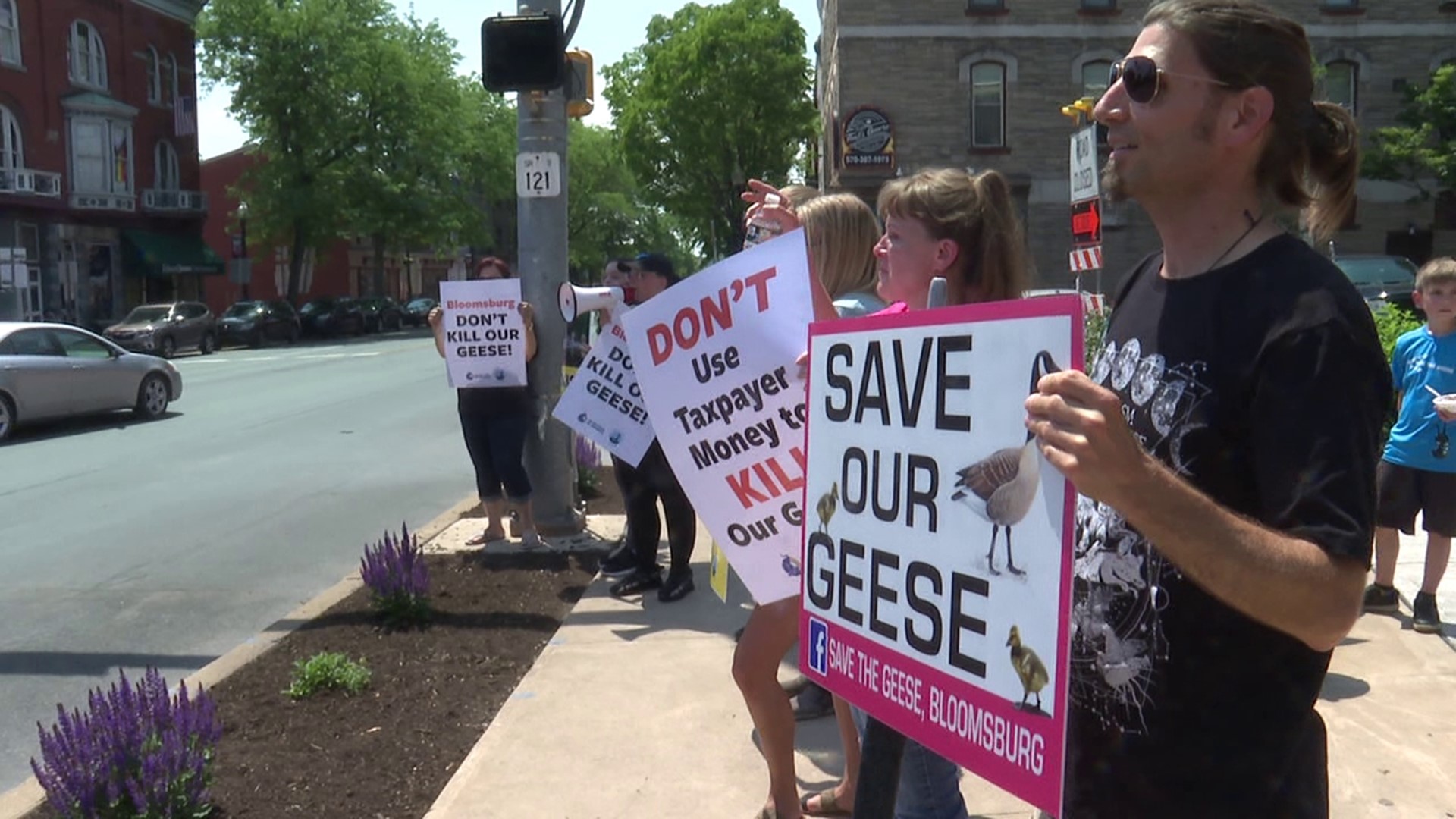 Community rally held to save the Bloomsburg geese