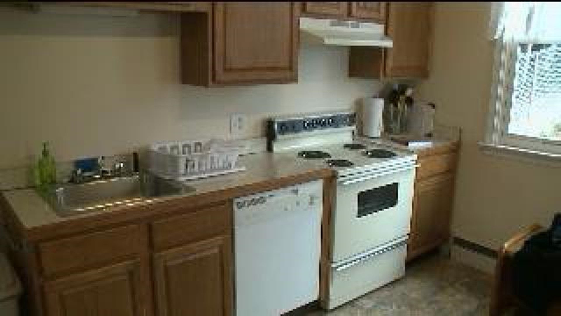 Group Home for Mothers Holds Open House