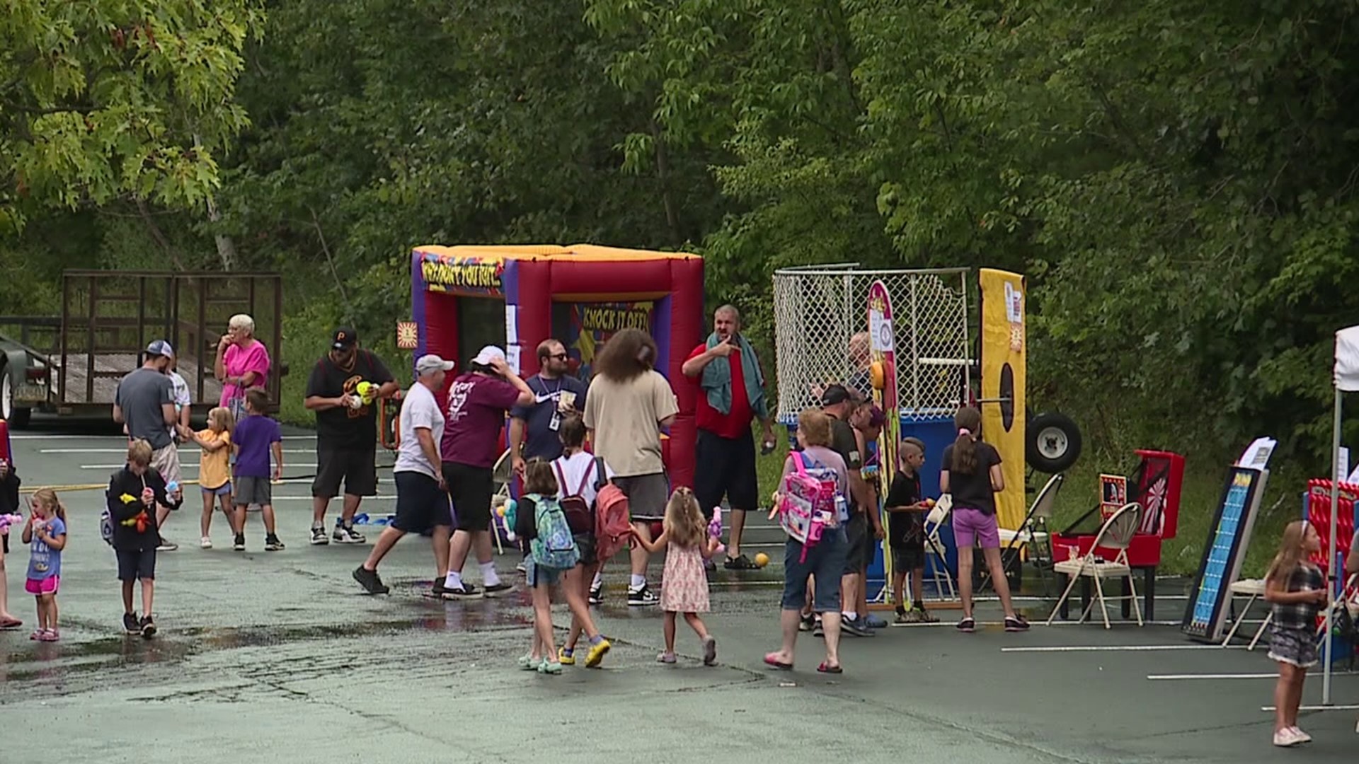 Newswatch 16's Chris Keating traveled to Shamokin to talk with families picking up supplies at a free back-to-school event.