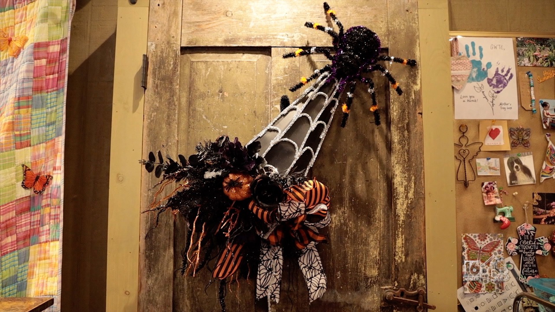 Creepy, Crawler Spider Halloween Door Décor