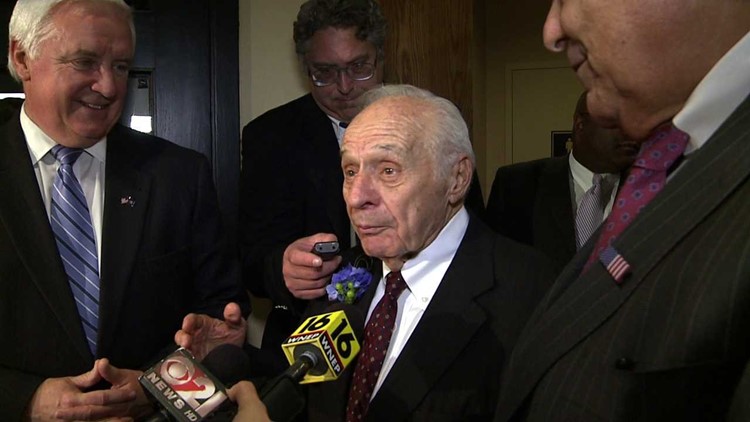 Al Boscov Stepping Down as CEO