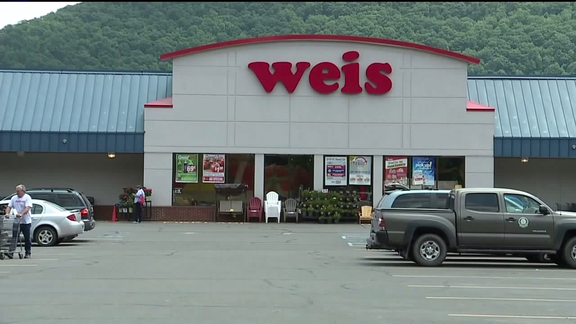 Community Support for Weis on Anniversary of Store Shooting