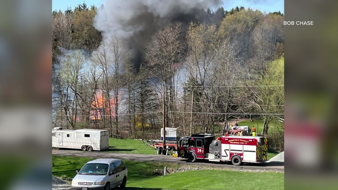 Garage fire spreads to home in Lackawanna County | wnep.com