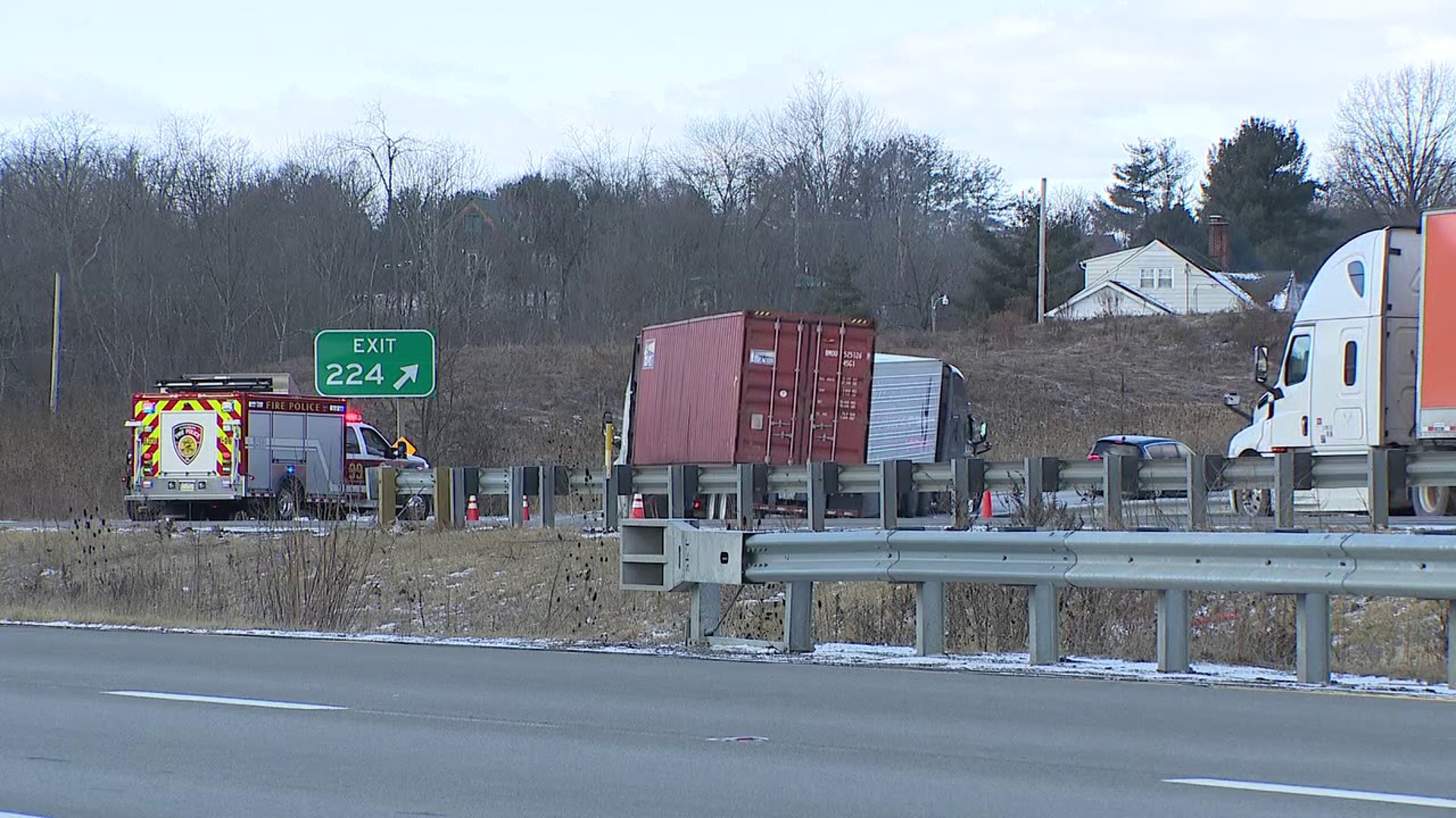 One dead after 16-vehicle crash on I-80 West in Montour County | wnep.com