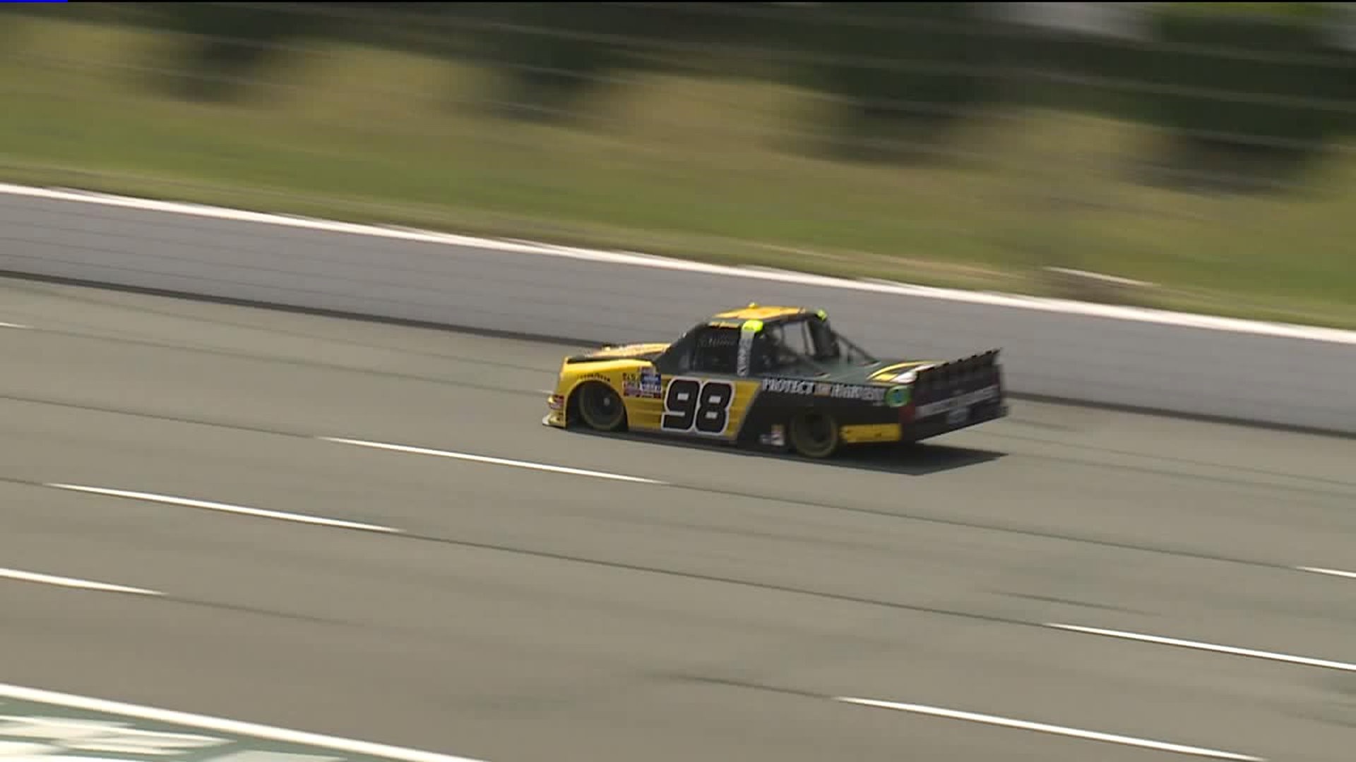 Truck Series Drivers React to New Racing Compound at Pocono Raceway