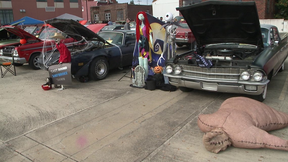 Car club hosts Halloween car show in Carbondale