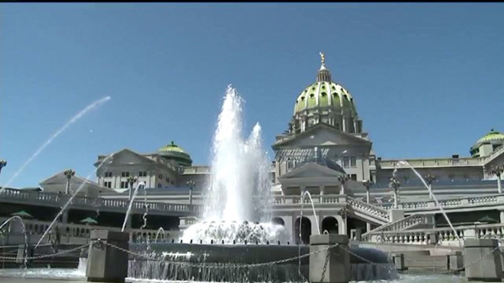 Governor to Propose Combining Offices to Close Budget Deficit